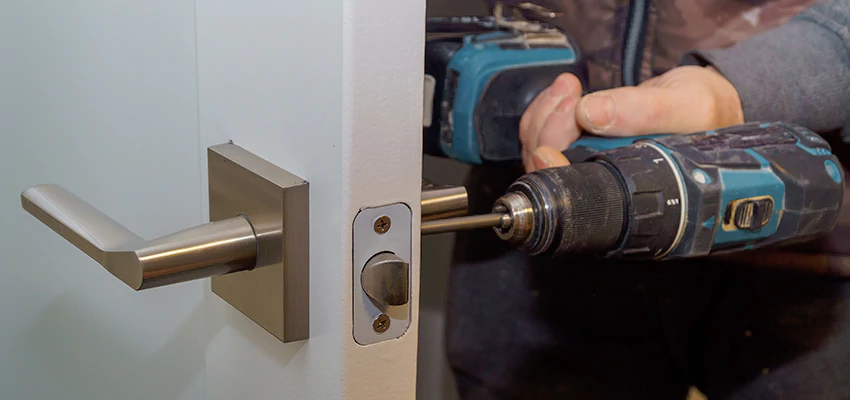 Broken Door Handle Lock Repair in Porterville, California