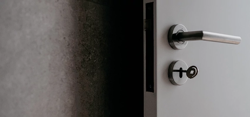 Front Door Handle Repair And Installation in Porterville, CA